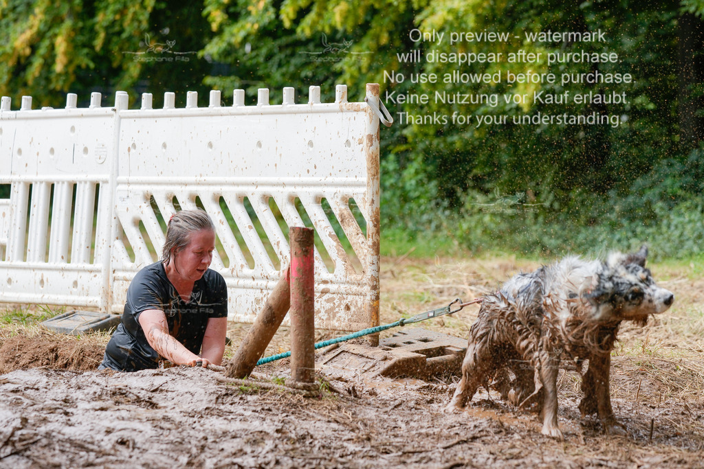 Schlamm_mit_Hund (29 von 460) | stephaniefillaphotographie - Realisiert mit Pictrs.com