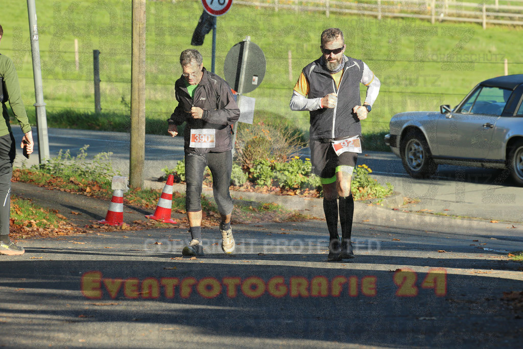 221113_1422_EX1_0057 | Sportfotografie im Rhein-Sieg Kreis, Köln, Bonn, NRW, Rheinland Pfalz, Hessen, etc. Unser Tätigkeitsfeld umfasst den Laufsport vom Volkslauf über den Marathon, Duathlon, Triathon bis zum Ultralauf wie Kölnpfad Ultra oder Schindertrail.