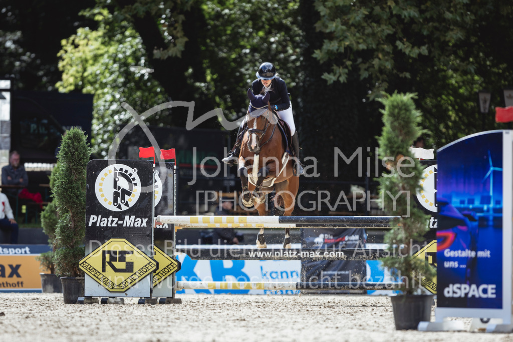 240912_OWLCh_AmateurS-313 | Deine schönsten Turniermomente als professionelle Fotos! Entdecke hochwertige Pferdesport-Fotografie im Online-Shop. Jetzt Fotos finden & bestellen!