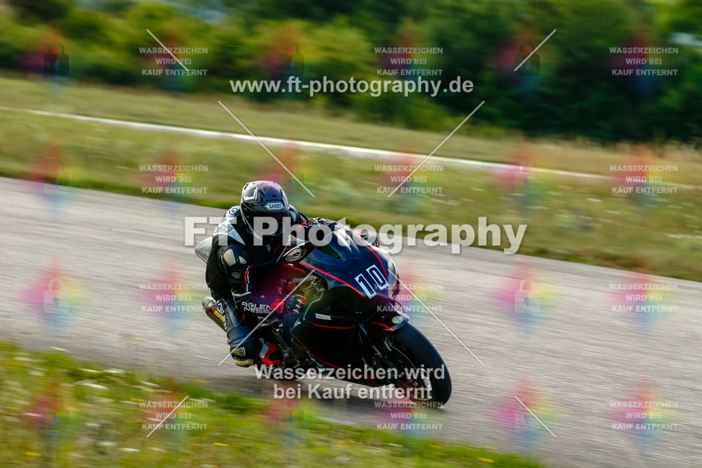 Chambley Juli-0160 | Hier findet Ihr Bilder von Touristenfahrten auf der Nürburgring Nordschleife oder von anderen Veranstaltungen die ich besucht habe. Viel Spass beim Durch Schauen 