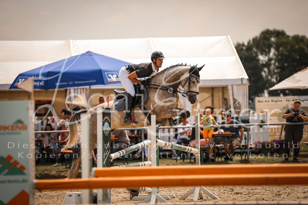 23.SaSpL00038 | Leoni Ertmer Photography - Realisiert mit Pictrs.com