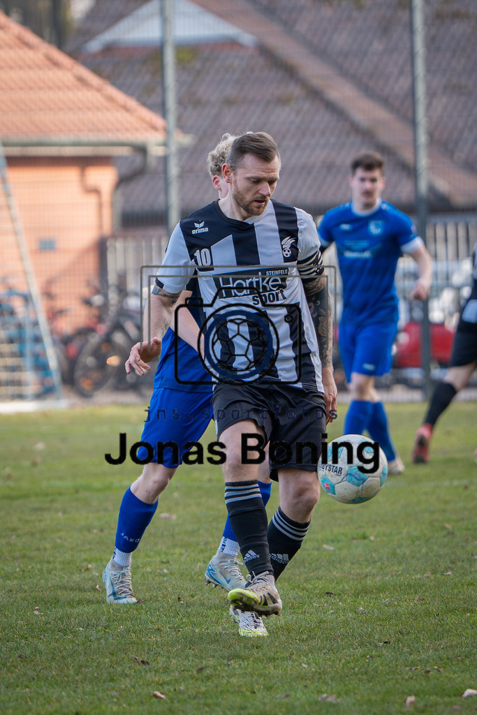 Fußball I Herren I Saison 2025-2026 I Kreisliga VEC I 17. Spieltag I BW Langförden - SV Falke Steinfeld I 7499 | jns.sportfotos - Realisiert mit Pictrs.com