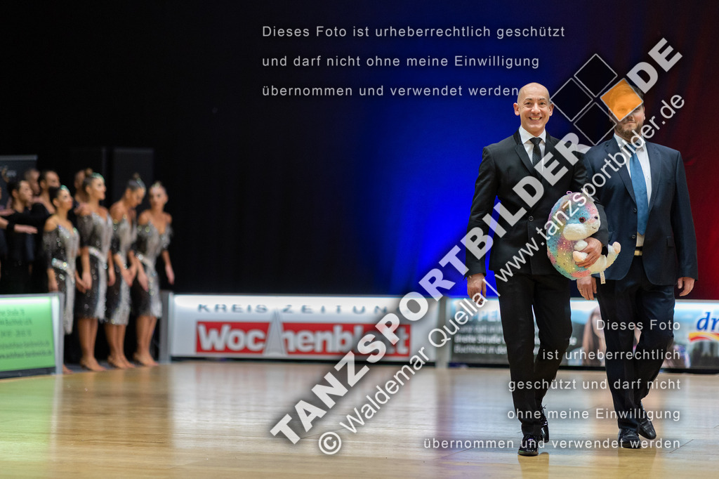 20230115-00063 | Hier finden Sie Tanz Bilder vom Latein und Standard Formationen tanzen. Sportbilder vom Tanzsport. Schöne Fotos und von Weltmeisterschaft, Europameisterschaft, Bundesliga, Regionalliga, Oberliga und Landesliga sowie von GOC Stuttgart, DanceComp, WM Bremen