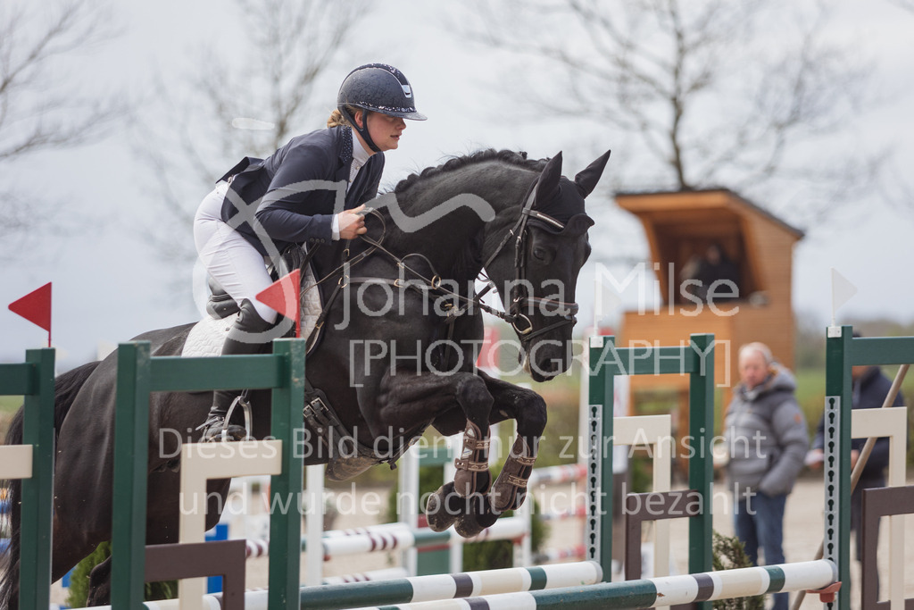 230425_Lemwerder_SprPf-A2St-224 | Deine schönsten Turniermomente als professionelle Fotos! Entdecke hochwertige Pferdesport-Fotografie im Online-Shop. Jetzt Fotos finden & bestellen!