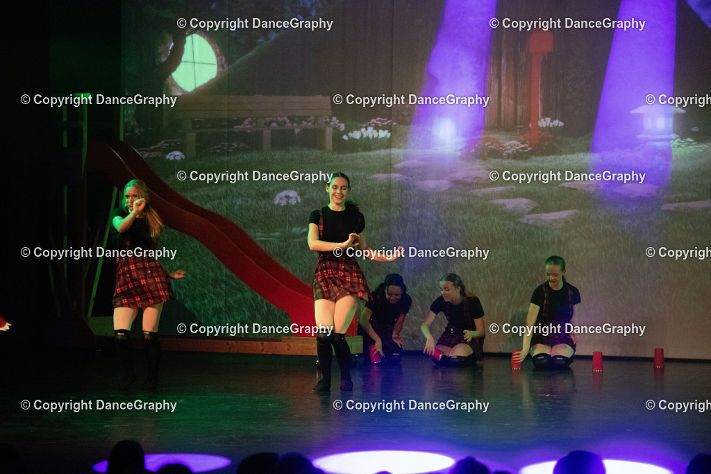 GPHY2055 | DanceGraphy - Realisiert mit Pictrs.com