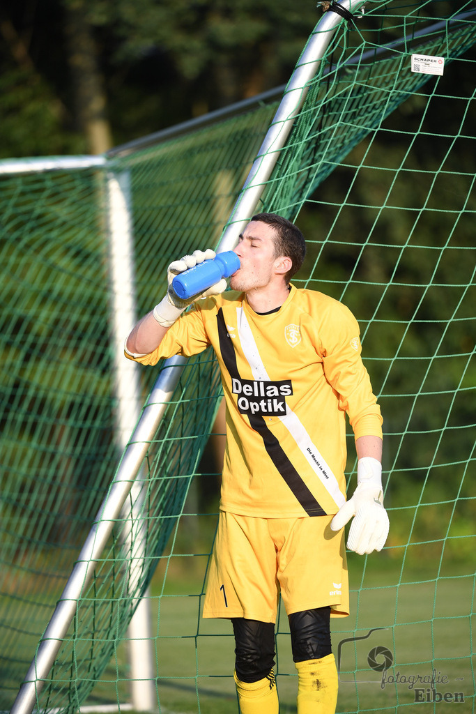 TuS Eversten-SG FriPe | Herren Kreisliga; TuS Eversten (mint)-SG FriPe (rot) am 15.08.2025 in Oldenburg (Sportanlage TuS Eversten), Photo: Philip Eiben 2025 - Realisiert mit Pictrs.com