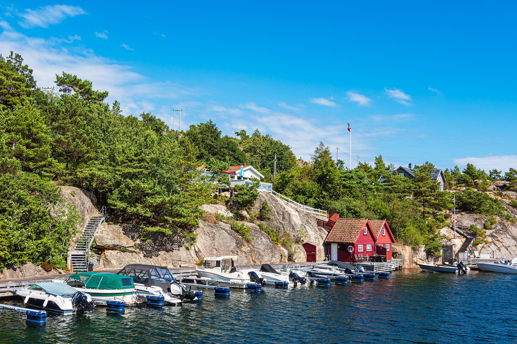 Kleiner Hafen an der Bucht Paradisbukta in Norwegen | Kleiner Hafen an der Bucht Paradisbukta in Norwegen.