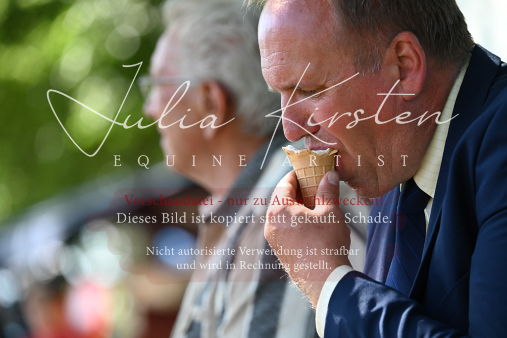 DSC_1808 | Pferde- und Turnierfotografie in Westsachsen. Pferdeportraits, Auftragszeichnungen und intuitive Kunst.