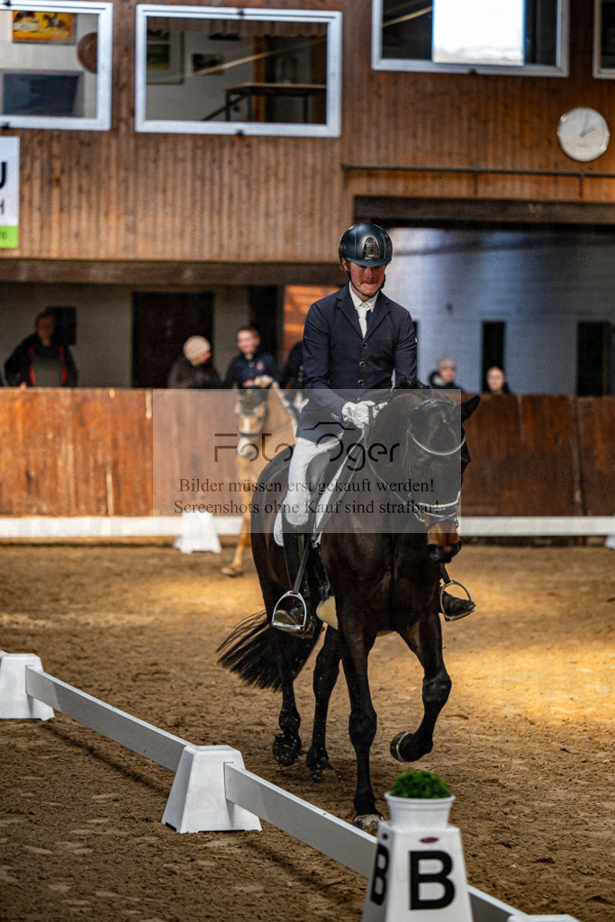 20240308-DOS_4137 | Entdecke hochwertige Reitturnierfotos von Foto Oger. Professionell, emotional und authentisch – jetzt Lieblingsmomente im Shop bestellen.Deutschlandweite Turnierfotografie. - Realisiert mit Pictrs.com
