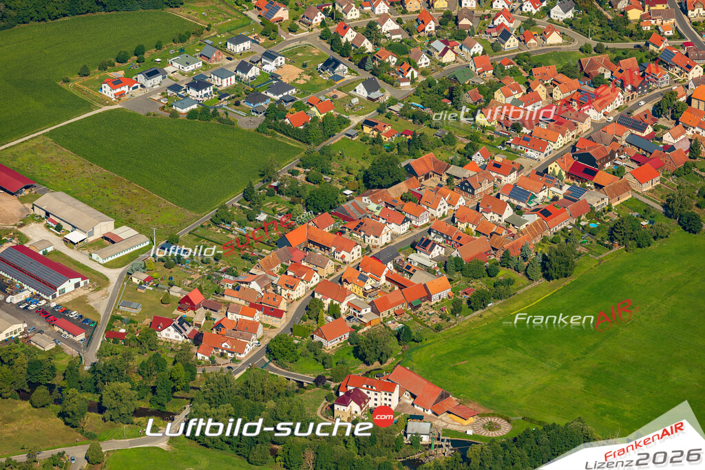 Neue Luftbildaufnahme der Stadt Einhausen - Das Luftbild wurde 2025 vom UL-Flugzeug heraus erstellt ( keine Drohnenaufnahme ) - Hochauflösende Luftaufnahme - für Wandbilder und großformatige Ausdrucke geeignet. Das besondere Geschenk!Hier alle&nbsp;Infos zur Lizenzierung der LuftaufnahmeWir fliegen auch dieses Jahr wieder in Ihre Region um Luftbilder zu erstellen.- Luftbild anfragen
