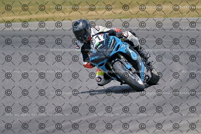 25bt04-1276 | markuskiefer.com - Realisiert mit Pictrs.com
