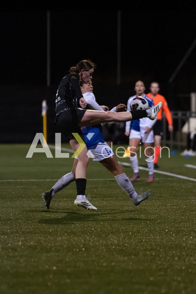 Fußball I Frauen I Saison 2025-2026 I AXA Women's Super League | Women I 14. Spieltag I Grasshoppers Club Zürich - FC Luzern I 14.02.2026 | Hochwertige Sportfotos kaufen & lizenzieren für Medien, Vereine, Agenturen & Sportler:innen. Entdecke professionelle Sportfotografie im Bildshop von Alexander Franzen. - Realisiert mit Pictrs.com