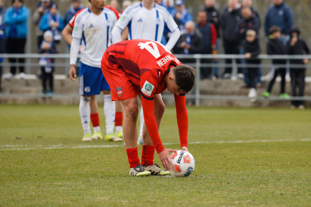 20260412-FCHS04_073 | 1.FC Heidenheim 1846 vs. FC Schalke 04, Fußball, U19, A-Junioren, NWL, U19-DFB-Nachwusliga, 2025/2026, 8. Spieltag, 12.04.2026 in Heidenheim, Walter-Birkhold-Jugendstadion (Foto: Michael Bulling) - Realisiert mit Pictrs.com