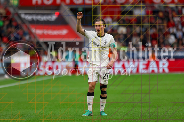 Bayer 04 Leverkusen vs Borussia Mönchengladbach - Bundesliga  | Leverkusen, Deutschland, 21.09.25:   Rocco Reitz (Borussia Mönchengladbach) gestikuliert, Gestik waehrend des Spiels der Bundesliga zwischen  Bayer 04 Leverkusen vs Borussia Mönchengladbach in der BayArena(Foto von Brauer-Fotoagentur / Adrian Schlueter)