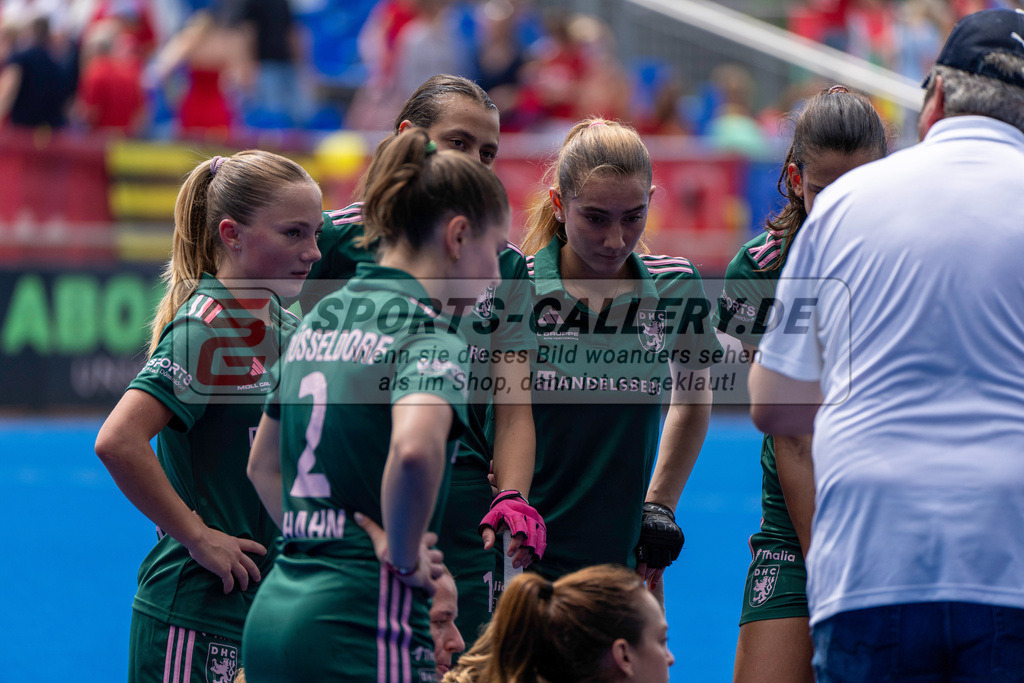 Final4_20250531-1258-HK107610 | Krefeld, Deutschland, 31.05.2025:  Feldhockey Final4 2025 – „Deutsche Feldhockey-Meisterschaften 2025“ im Gerd-Wellen-Hockeyanlage am 31.05.2025 in Krefeld, Deutschland. (Foto von Kramhöller/Fehrmann/Kaste)Krefeld, Germany, 31.05.2025: Feldhockey Final4 2025 – „Deutsche Feldhockey-Meisterschaften 2025“ in Gerd-Wellen-Hockeyanlage at 31.05.2025 in Krefeld, Deutschland. (Foto from Kramhöller/Fehrmann/Kaste)