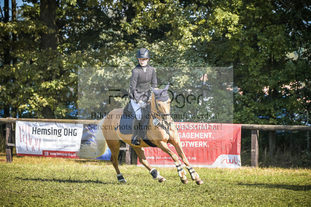 DOS_0754 | Entdecke hochwertige Reitturnierfotos von Foto Oger. Professionell, emotional und authentisch – jetzt Lieblingsmomente im Shop bestellen.Deutschlandweite Turnierfotografie. - Realisiert mit Pictrs.com