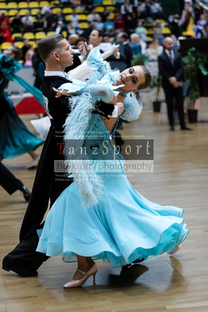 20250517_HessenTanzt_WDSF_IntOpen_Std_0606 | Tanzsportbilder, Standardtanz, Lateintanz, WDSF, DTV, LTVB, dancecomp, goc, hessen tanzt, blaues band der spree, walzer, tango, wiener walzer, slowfox, quickstepp, samba, rumba, cha-cha-cha, paso doble. jive, hd-kroft photography, turniertanzsport
