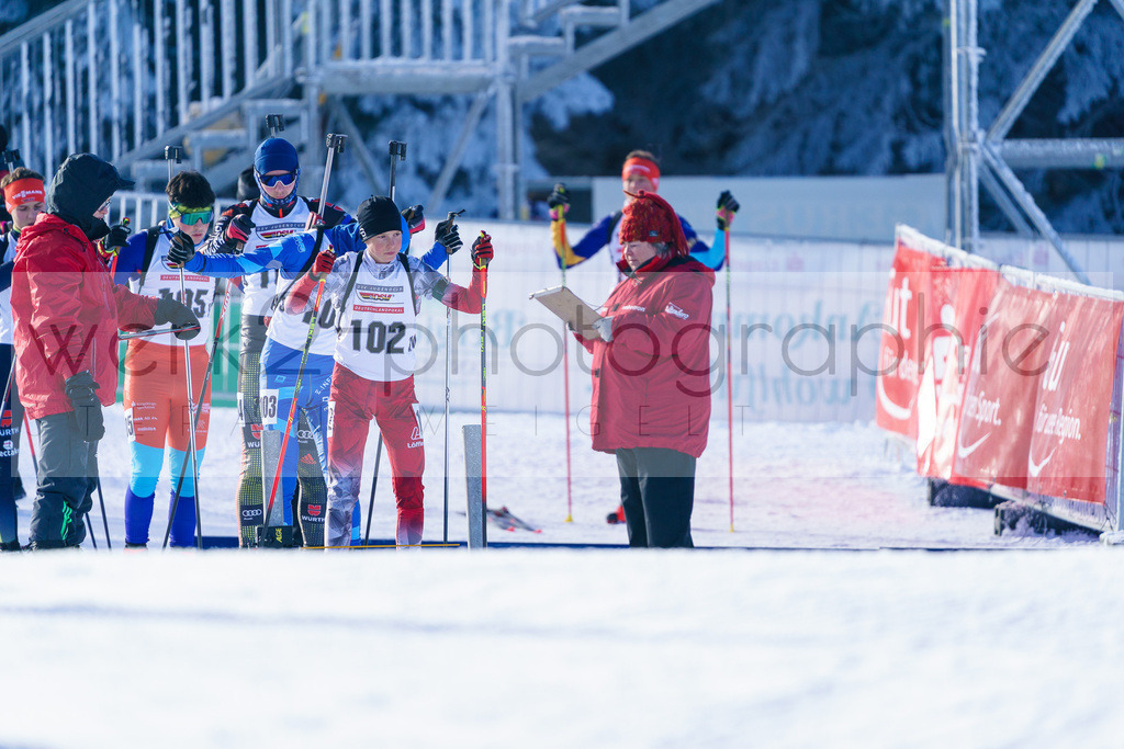 Deutschlandpokal Oberwiesenthal 13.-14.01.2024 | Am 13./14. Januar 2024 fand in der SPARKASSEN-Skiarena Oberwiesenthal der 3. DSV JOKA DEUTSCHLANDPOKAL Biathlon / Deutsche Jugend- und Juniorenmeisterschaft in der SPARKASSEN-Skiarena Oberwiesenthal statt.