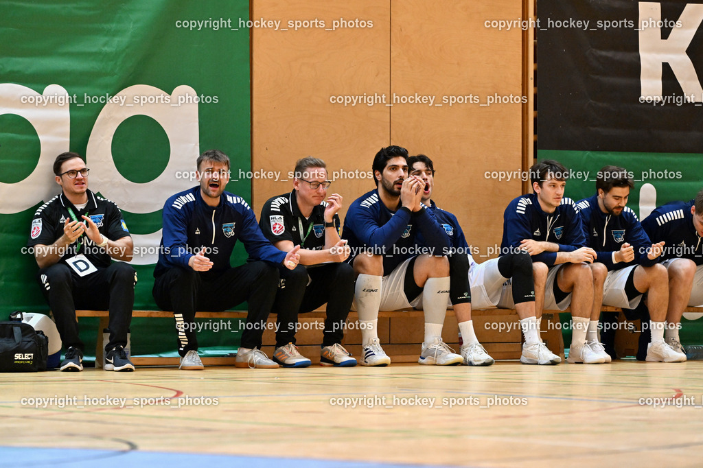 SC Ferlach vs. roomz JAGS Vöslau | Spielerbank Jags Vöslau, SC Ferlach vs. roomz JAGS Vöslau, SC Ferlach vs. roomz JAGS Vöslau am 08.11.2025 in Ferlach (Ballspielhalle Ferlach), Austria, (Photo by Bernd Stefan)
