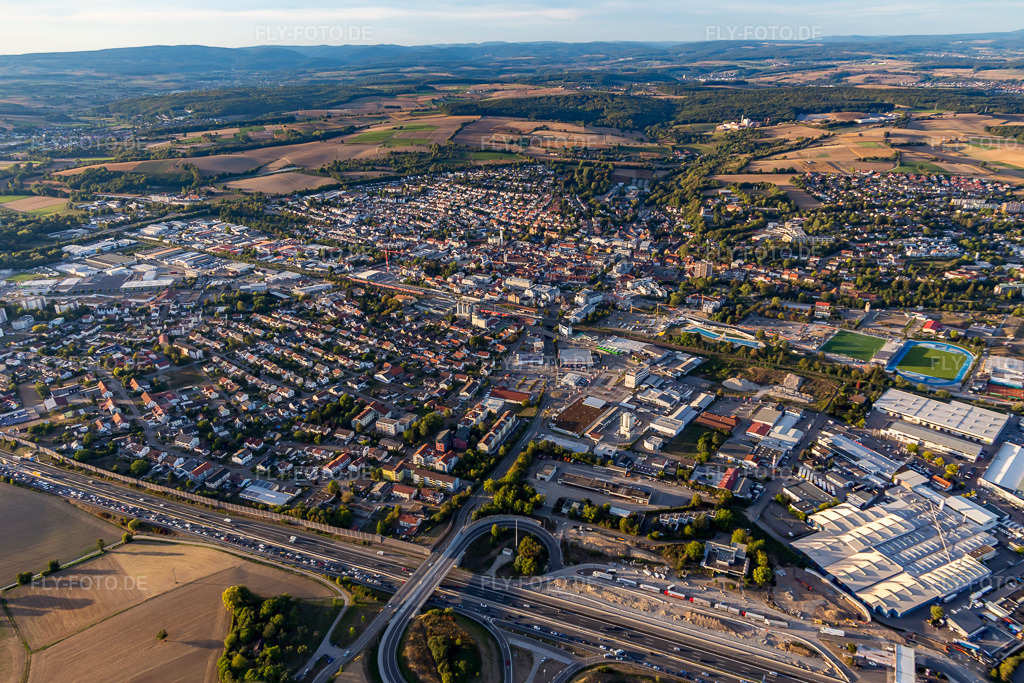 Luftbild: Ortsansicht von Süden in Sinsheim im Bundesland Baden-Württemberg in Deutschland. Foto: IMG_111554.jpg vom 09.09.2018 durch Werner Riehm/FLY-FOTO.de
