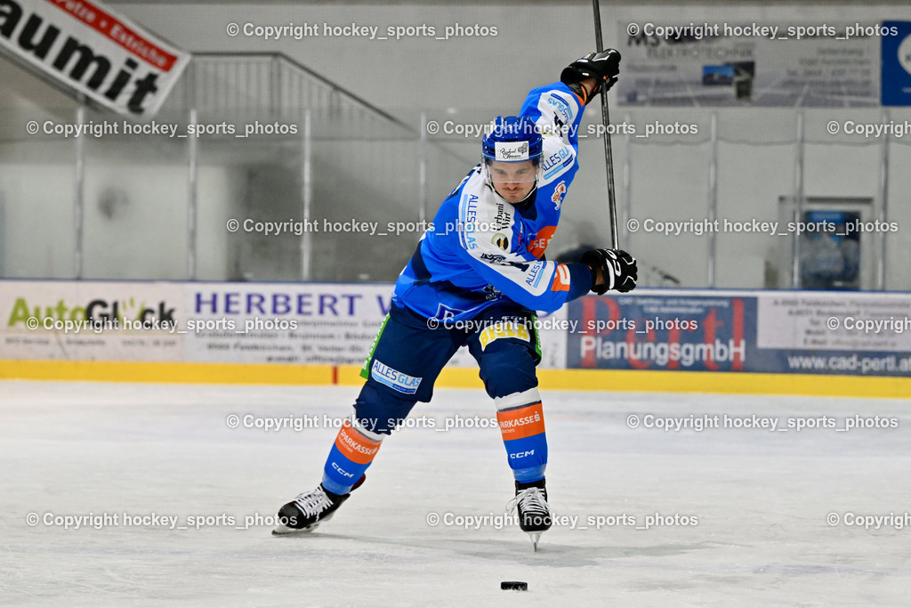 ESC Steindorf Sparkasse Feldkirchen Shooting | #11 Luka Kalan, ESC Steindorf Sparkasse Feldkirchen Shooting, ESC Steindorf Sparkasse Feldkirchen Shooting am 24.10.2025 in Steindorf (Ossiachersee Halle), Austria, (Photo by Bernd Stefan)