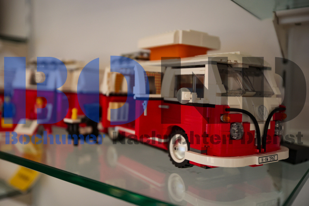  18.11.2023 - 
 | Sebastian Sendlak / Bochumer Nachrichtendienst (BOND) - Bunte Steine Bochum - Realisiert mit Pictrs.com