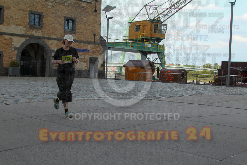 250920_1541_EV4_9425 | Sportfotografie im Rhein-Sieg Kreis, Köln, Bonn, NRW, Rheinland Pfalz, Hessen, etc. Unser Tätigkeitsfeld umfasst den Laufsport vom Volkslauf über den Marathon, Duathlon, Triathon bis zum Ultralauf wie Kölnpfad Ultra oder Schindertrail.