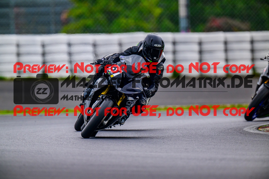 MaZZes_FotoMatrix_240910_6007705_0724 | GELB