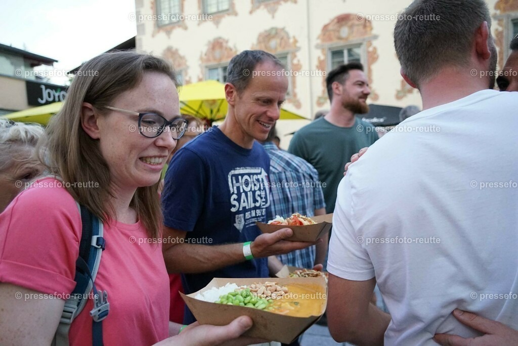news-2023-Juli15-Marktfest_Reutte1-DSC06088 | Info aus dem Bezirk Reutte/Ausserfern Tirol sowie eine umfangreiche Bilddatenbank über die gesamte Region: Lechtal, Talkessel Reutte, Tannheimertal, Zwischentoren. Lech, Plansee, Zugspitze, Grenztunnel, B179, Fernpassstraße, Verkehr, Lawinen, Tradition, - Realisiert mit Pictrs.com