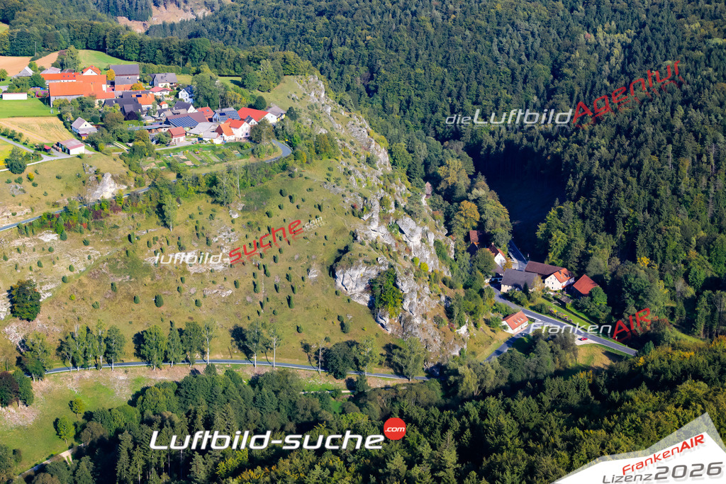 Die Luftaufnahme der Stadt Weismain wurde vom UL-Flugzeug heraus erstellt ( keine Drohne )- hohe Auflösung für beste Qualität
