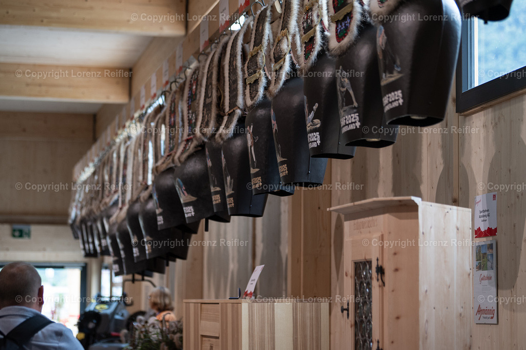 Schwingen -  ESAF Freitag Festumzug 2025 | Mollis, 29.8.25, Schwingen - ESAF Freitag Festumzug.