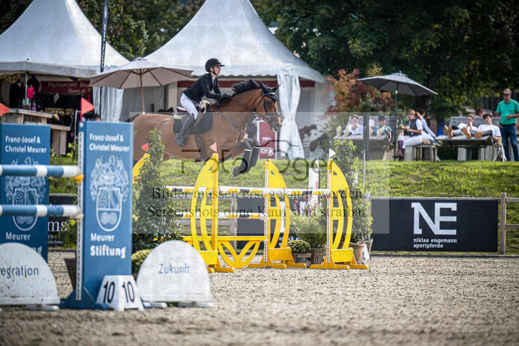 DOS_1938 | Entdecke hochwertige Reitturnierfotos von Foto Oger. Professionell, emotional und authentisch – jetzt Lieblingsmomente im Shop bestellen.Deutschlandweite Turnierfotografie. - Realisiert mit Pictrs.com
