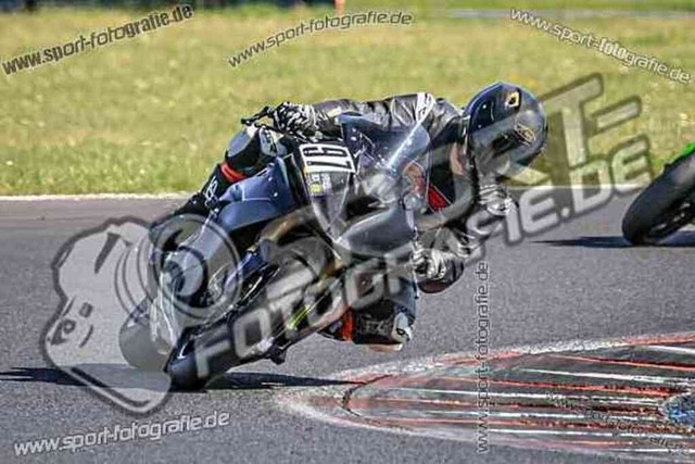 pubi1785 | Professionelle Fotos von Sportveranstaltungen, aber auch Hochzeiten und anderen Events. - Realisiert mit Pictrs.com