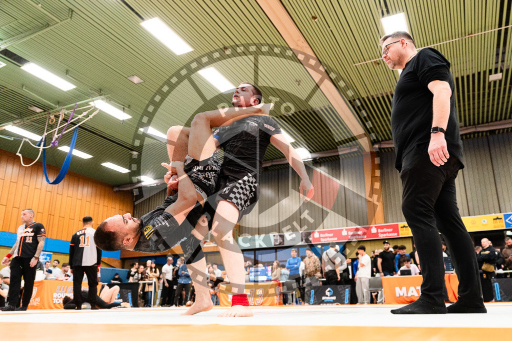 20251122PBB14576 | Athletes compete during the Grappling Industries Berlin Jiu-Jitsu and Grappling Championship, on November 22, 2025 in Berlin, Germany. © photoblackbelt