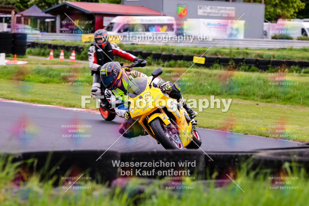 MotoTeamVBK-20373 | Hier findet Ihr Bilder von Touristenfahrten auf der Nürburgring Nordschleife oder von anderen Veranstaltungen die ich besucht habe. Viel Spass beim Durch Schauen 