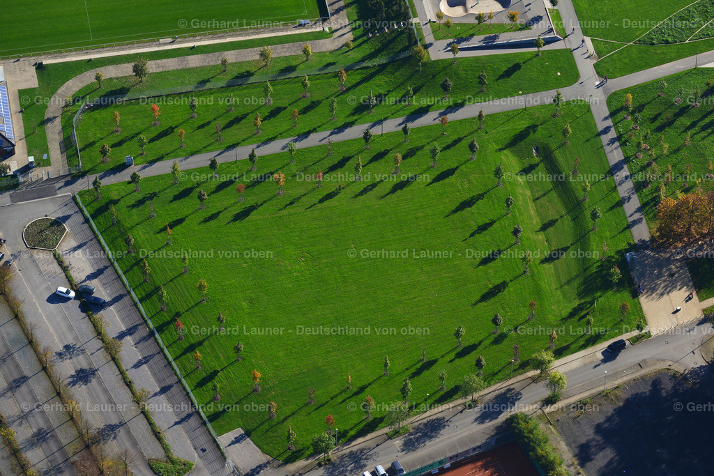 3491476 | Der Lippepark ist ein Grünzug im Bereich des ehemaligen Schachts Franz Nord der Zeche de Wendel in Herringen, Hamm. Er erstreckt sich in nord-südlicher Richtung zwischen dem Datteln-Hamm-Kanal und der Dortmunder Straße. Er ist geprägt durch eine Bergehalde und zwei weitere Aufschüttungen.