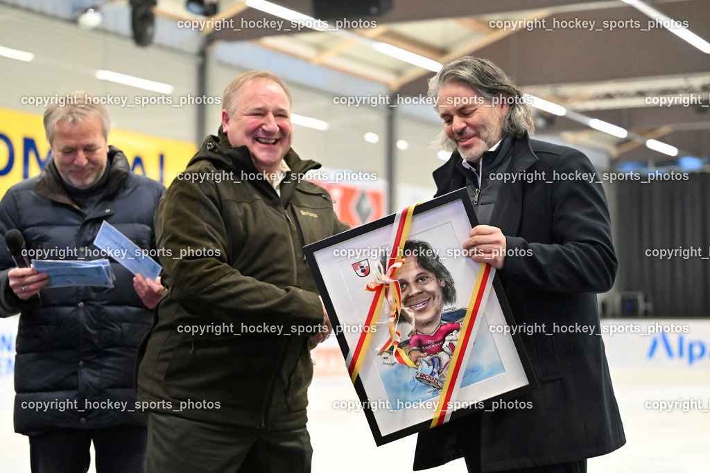 Eishallen Eröffnung Eberstein | Bürgermeister Eberstein Andreas Grabuschnig, Sport Presse Klub Kärnten Marijan VELIK, Michael Flaks Projektleiter, Eishallen Eröffnung Eberstein, Eishallen Eröffnung Eberstein am 07.12.2024 in Eberstein (Halle Eberstein), Austria, (Photo by Bernd Stefan)