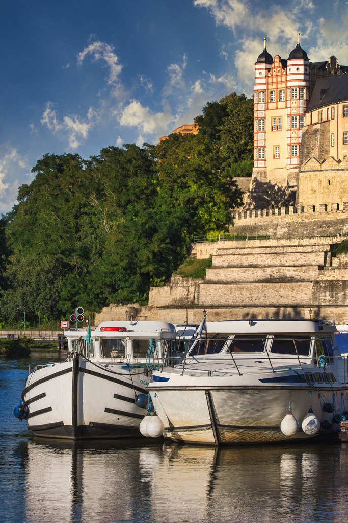 Hausboote und Bernburger Leuchten | Wir machen aus Ihren Bildern Erinnerungen für die Ewigkeit | Hochwertige Fotografien für Ihr zu Hause. - Realisiert mit Pictrs.com
