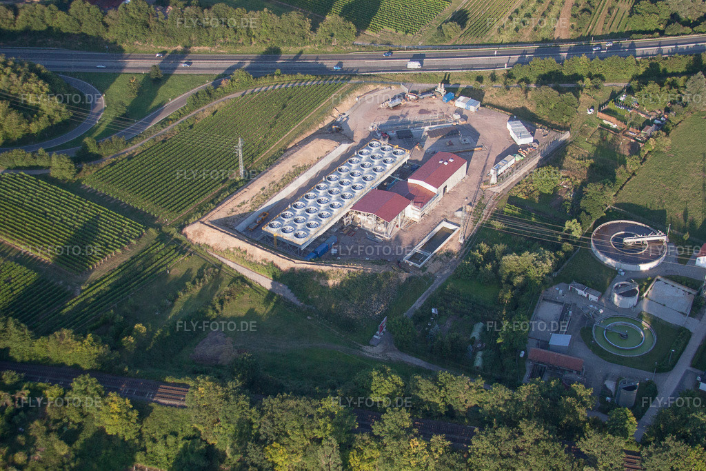 Baustelle des Erdwärmekraftwerkes des Heizkraftwerkes Geothermie an der A65 | Luftbild: Baustelle des Erdwärmekraftwerkes des Heizkraftwerkes Geothermie an der A65 in Insheim im Bundesland Rheinland-Pfalz in Deutschland. Foto: IMG_51051.jpg vom 22.07.2012 durch Werner Riehm/FLY-FOTO.de - Realisiert mit Pictrs.com