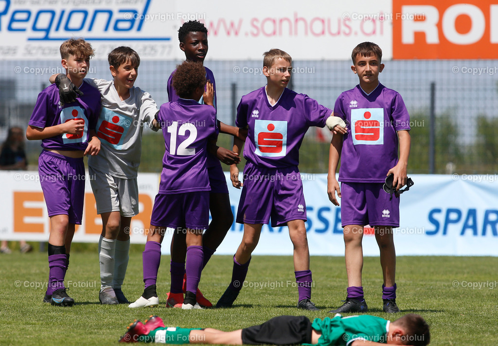 A_LUI_010622_33 | SPORT,FUSSBALL,SPARKASSE SCHUELERLIGA LANDESFINALE 2022 PETTENBACH 01.06.2022 IM BILD: (LINZ VIOLETT) UND (RIED GRUEN) FOTO.FOTOLUI