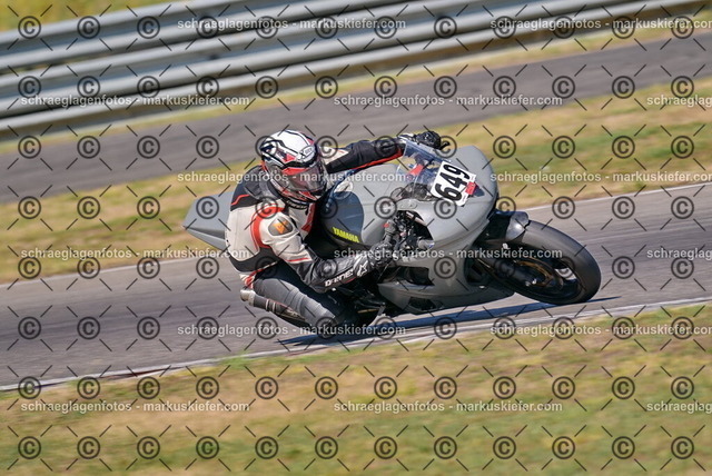 26bt05-0116 | markuskiefer.com - Realisiert mit Pictrs.com