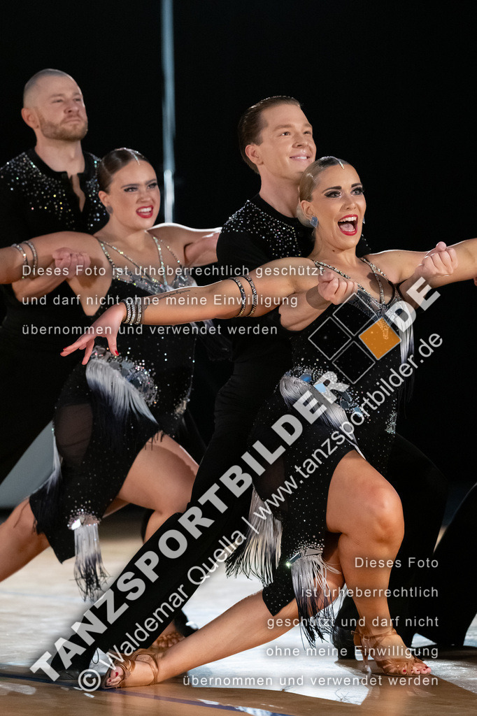20250504-10410 | Hier finden Sie Tanz Bilder vom Latein und Standard Formationen tanzen. Sportbilder vom Tanzsport. Schöne Fotos und von Weltmeisterschaft, Europameisterschaft, Bundesliga, Regionalliga, Oberliga und Landesliga sowie von GOC Stuttgart, DanceComp, WM Bremen