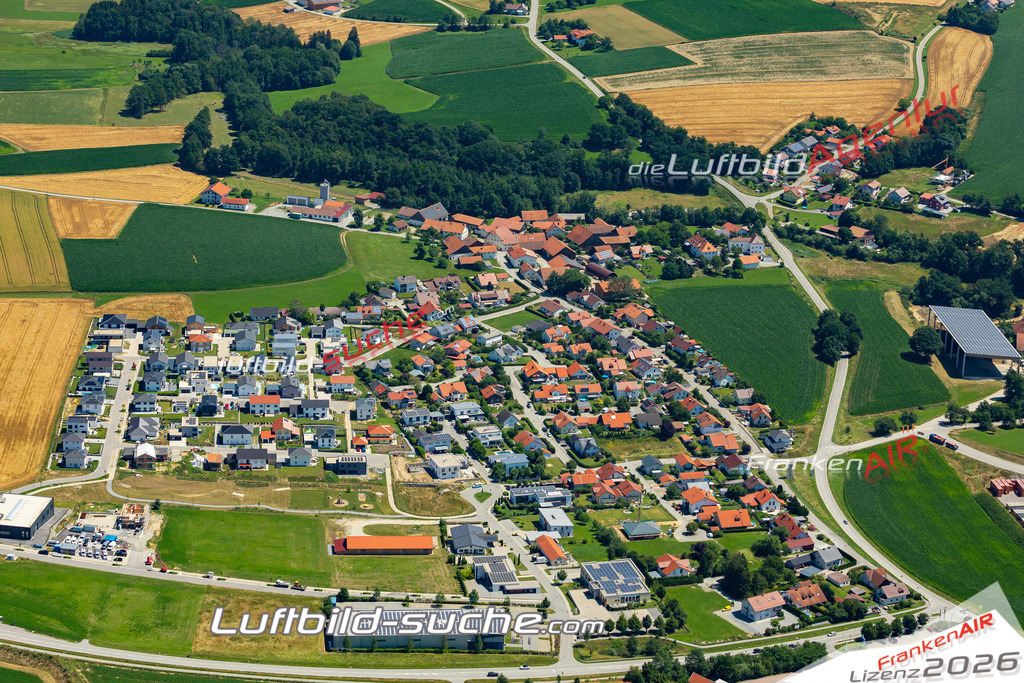 Aktuelles Luftbild von Irsham Fürstenzell - Die Luftaufnahme wurde 2022 mittels UL-Flugzeug erstellt ( keine Drohne ) - hochauflösende Kamera-Systeme von  Canon -Beste Qualität - Für grossformatige Ausdrucke geeignet. Die Geschenkidee !