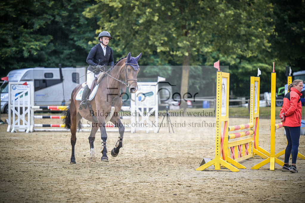 DOS_2852 | Entdecke hochwertige Reitturnierfotos von Foto Oger. Professionell, emotional und authentisch – jetzt Lieblingsmomente im Shop bestellen.Deutschlandweite Turnierfotografie. - Realisiert mit Pictrs.com