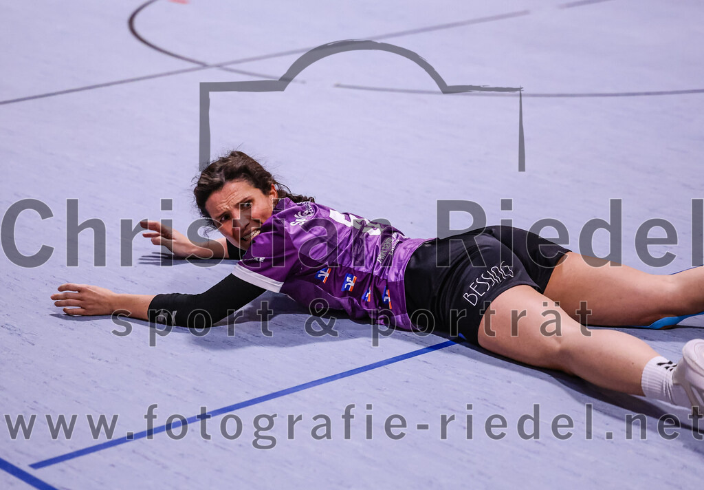 2025-02-15_053_SpVgg_Altenerding_gegen_MTV_Pfaffenhofen | Erding, Deutschland, 15.02.2025:Handball, Bezirksoberliga Frauen Altbayern 2024 / 2024, 14. Spieltag, SpVgg Altenerding gegen MTV Pfaffenhofen, Endergebnis: 27:23Julia Kübelsbeck (SpVgg Altenerding, #5)Foto: Christian Riedel / fotografie-riedel.net