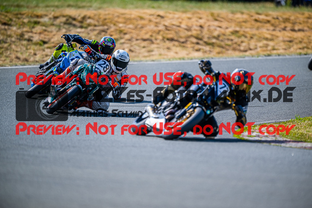 MaZZes_FotoMatrix_220724_5108 | TWIN