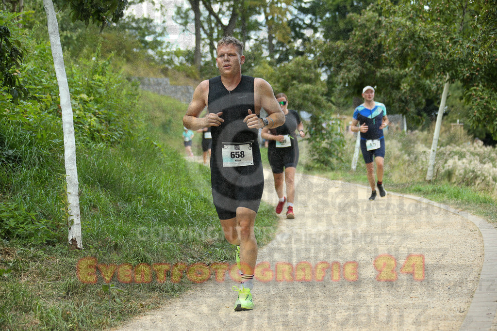 250824_1428_EX1_6321 | Sportfotografie im Rhein-Sieg Kreis, Köln, Bonn, NRW, Rheinland Pfalz, Hessen, etc. Unser Tätigkeitsfeld umfasst den Laufsport vom Volkslauf über den Marathon, Duathlon, Triathon bis zum Ultralauf wie Kölnpfad Ultra oder Schindertrail.