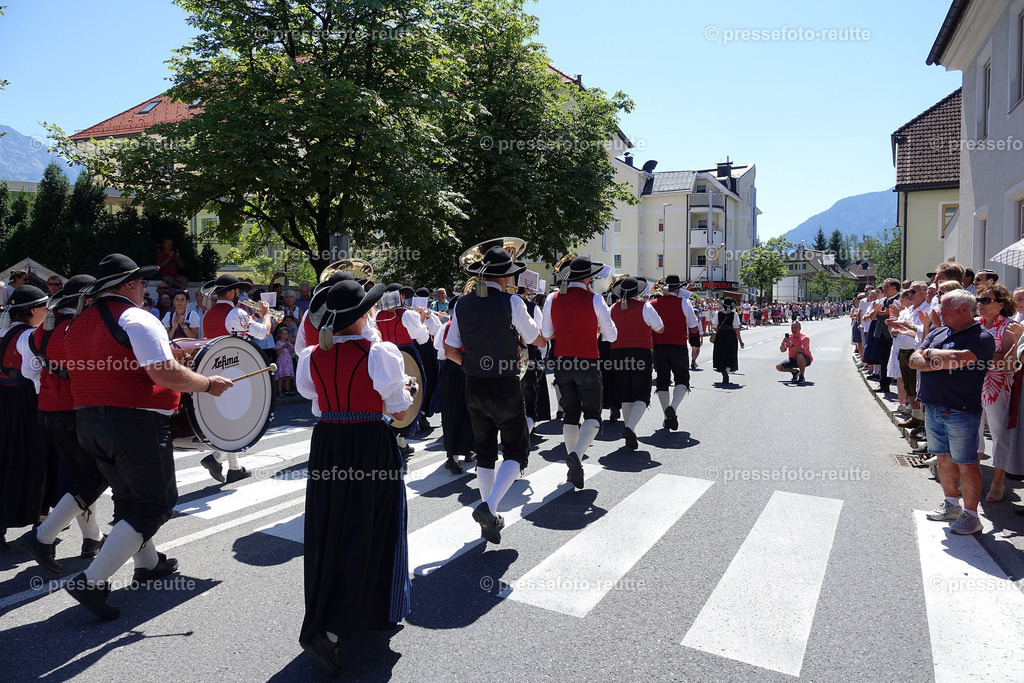news-2022-Juli17-Musikumzug-Reutte-DSD03400-Stockach | Info aus dem Bezirk Reutte/Ausserfern Tirol sowie eine umfangreiche Bilddatenbank über die gesamte Region: Lechtal, Talkessel Reutte, Tannheimertal, Zwischentoren. Lech, Plansee, Zugspitze, Grenztunnel, B179, Fernpassstraße, Verkehr, Lawinen, Tradition, - Realisiert mit Pictrs.com