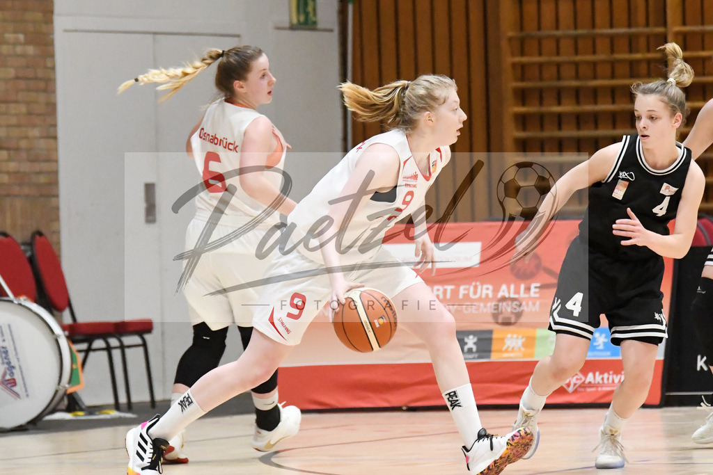 20200126_OSCTGN_0049 | Basketball, Juniorinnen: Frieda Bühner (OSC Junior Panthers) in Aktion, am Ball, Einzelaktion beim Spiel der WNBL zwischen OSC Junior Panthers vs. TG Neuss Junior Tigers am 26.01.2020 im Panthers Dome in Osnabrück, Deutschland.(Foto von Nico Paetzel) - Realisiert mit Pictrs.com