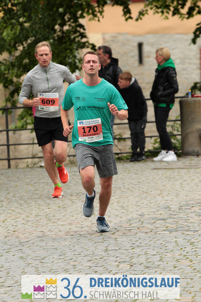 VR Bank Hauptlauf 10km | 3königslauf 2022 VR Bank Hauptlauf - Realisiert mit Pictrs.com